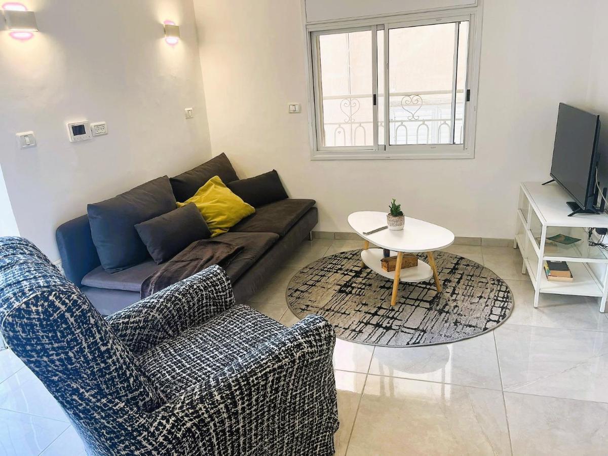 A Cozy 2Bdrm Home In Wadi-Nisnas 海法 外观 照片